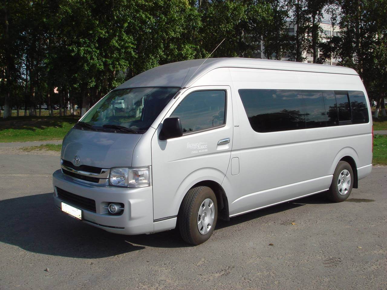 Заказать Toyota Hiace с водителем в Новороссийске ‐ Транспорт93